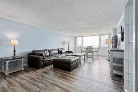 Condo in Clearwater, Florida, 2 bedrooms  № 1915369 - photo 4