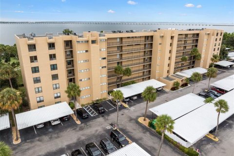Condo in Clearwater, Florida, 2 bedrooms  № 1915369 - photo 2