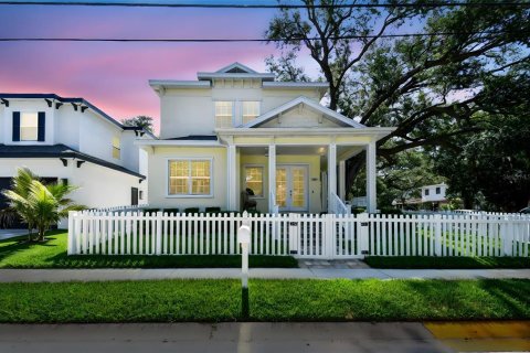Villa ou maison à vendre à Safety Harbor, Floride: 4 chambres, 235.51 m2 № 1782837 - photo 1