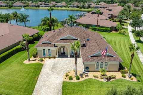 House in New Smyrna Beach, Florida 3 bedrooms, 209.12 sq.m. № 1876131 - photo 4