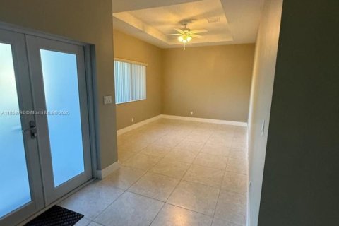 Купить виллу или дом в Дания-Бич, Флорида 3 спальни, 144.37м2, № 1983319 - фото 3