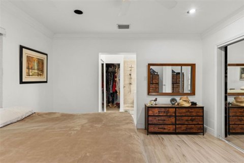 Villa ou maison à vendre à Tampa, Floride: 2 chambres, 201.04 m2 № 2305884 - photo 18