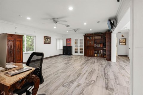 Villa ou maison à vendre à Tampa, Floride: 2 chambres, 201.04 m2 № 2305884 - photo 13