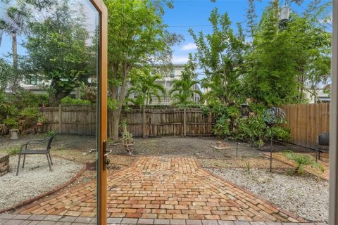 Villa ou maison à vendre à Tampa, Floride: 2 chambres, 201.04 m2 № 2305884 - photo 24