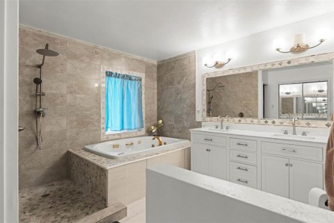 Villa ou maison à vendre à Tampa, Floride: 2 chambres, 201.04 m2 № 2305884 - photo 19