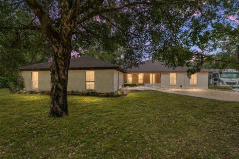 Casa en venta en Dunnellon, Florida, 3 dormitorios, 302.3 m2 № 1903007 - foto 1