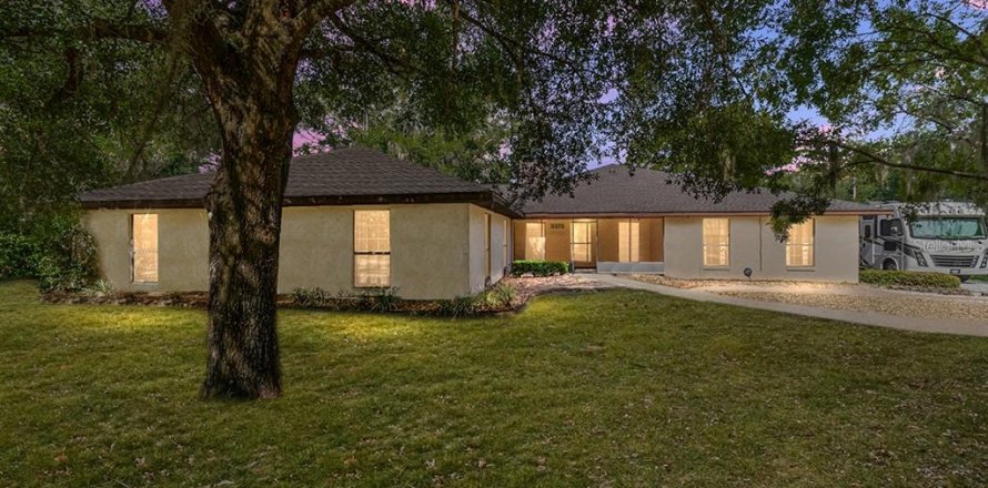 Casa en Dunnellon, Florida 3 dormitorios, 302.3 m2 № 1903007