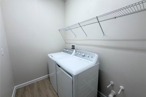 Touwnhouse à louer à Apopka, Floride: 3 chambres, 157.28 m2 № 2167509 - photo 14