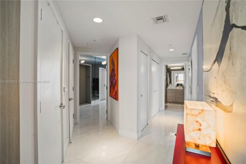 Copropriété à louer à North Miami Beach, Floride: 3 chambres, 144.56 m2 № 1983380 - photo 25