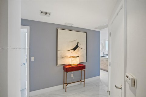 Copropriété à louer à North Miami Beach, Floride: 3 chambres, 144.56 m2 № 1983380 - photo 5