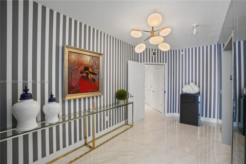 Copropriété à louer à North Miami Beach, Floride: 3 chambres, 144.56 m2 № 1983380 - photo 2