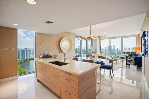 Copropriété à louer à North Miami Beach, Floride: 3 chambres, 144.56 m2 № 1983380 - photo 6