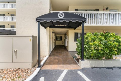 Condo in Mount Dora, Florida, 2 bedrooms  № 1815028 - photo 29