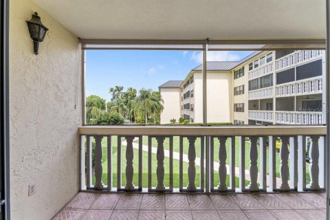 Condo in Mount Dora, Florida, 2 bedrooms  № 1815028 - photo 24