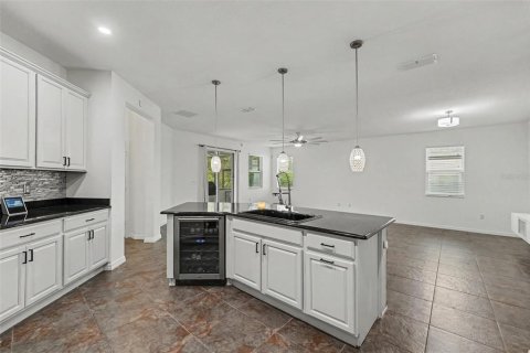 House in Kissimmee, Florida 4 bedrooms, 179.77 sq.m. № 2314871 - photo 11