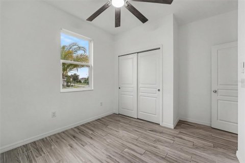 House in Kissimmee, Florida 4 bedrooms, 179.77 sq.m. № 2314871 - photo 24