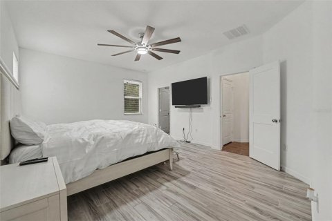 House in Kissimmee, Florida 4 bedrooms, 179.77 sq.m. № 2314871 - photo 13