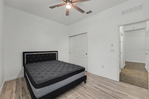 House in Kissimmee, Florida 4 bedrooms, 179.77 sq.m. № 2314871 - photo 26