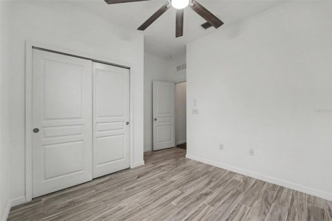 House in Kissimmee, Florida 4 bedrooms, 179.77 sq.m. № 2314871 - photo 22