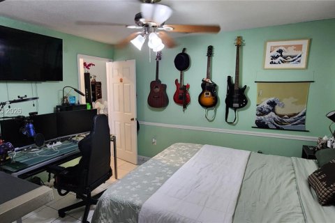 Townhouse in Miami, Florida 3 bedrooms, 115.2 sq.m. № 2055412 - photo 29