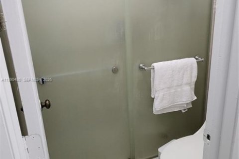 Townhouse in Miami, Florida 3 bedrooms, 115.2 sq.m. № 2055412 - photo 30