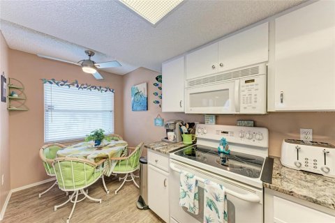 Condominio en alquiler en Bradenton, Florida, 2 dormitorios, 115.2 m2 № 1919869 - foto 9