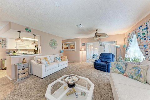 Condominio en alquiler en Bradenton, Florida, 2 dormitorios, 115.2 m2 № 1919869 - foto 13