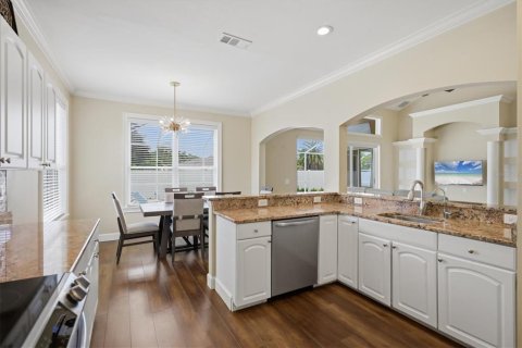 House in Bradenton, Florida 4 bedrooms, 250 sq.m. № 2283517 - photo 9