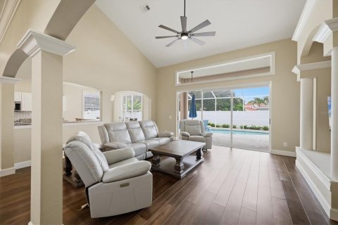 House in Bradenton, Florida 4 bedrooms, 250 sq.m. № 2283517 - photo 6