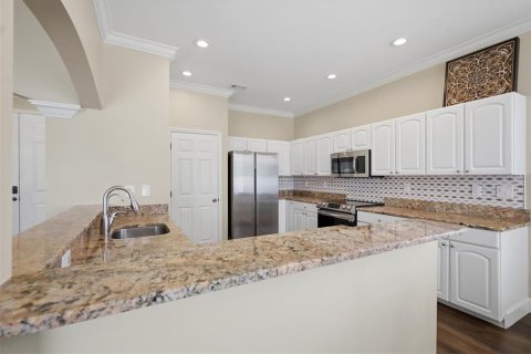 House in Bradenton, Florida 4 bedrooms, 250 sq.m. № 2283517 - photo 11