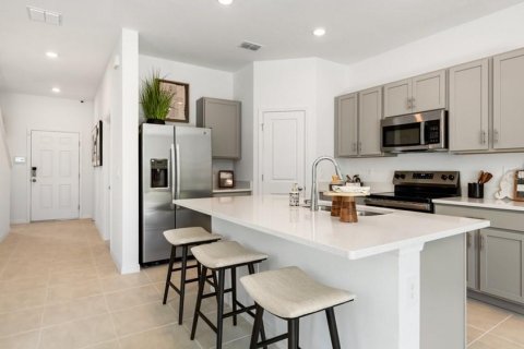 Townhouse in Mount Dora, Florida 3 bedrooms, 119.38 sq.m. № 2094746 - photo 2