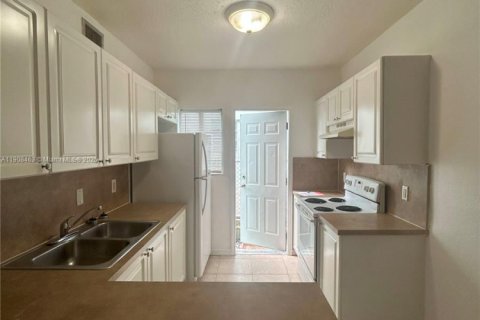 Appartement à louer à Miami Beach, Floride: 1 chambre, 951.6 m2 № 1967925 - photo 8