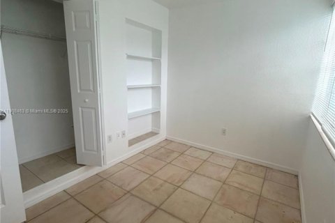Appartement à louer à Miami Beach, Floride: 1 chambre, 951.6 m2 № 1967925 - photo 17