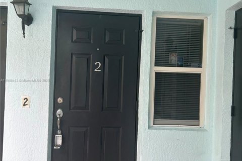 Appartement à louer à Miami Beach, Floride: 1 chambre, 951.6 m2 № 1967925 - photo 4