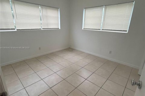 Appartement à louer à Miami Beach, Floride: 1 chambre, 951.6 m2 № 1967925 - photo 13