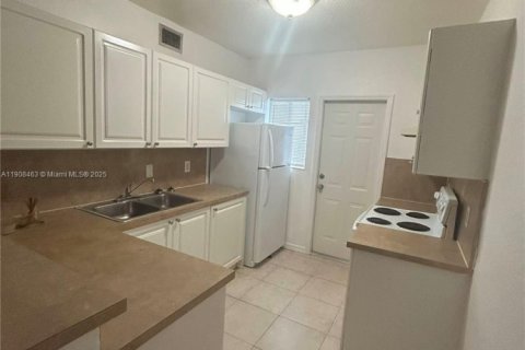 Appartement à louer à Miami Beach, Floride: 1 chambre, 951.6 m2 № 1967925 - photo 5