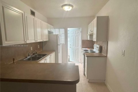 Appartement à louer à Miami Beach, Floride: 1 chambre, 951.6 m2 № 1967925 - photo 7