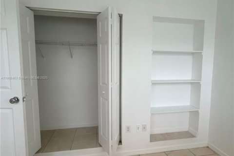 Appartement à louer à Miami Beach, Floride: 1 chambre, 951.6 m2 № 1967925 - photo 16