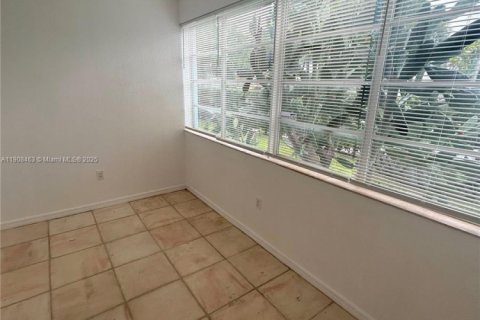 Appartement à louer à Miami Beach, Floride: 1 chambre, 951.6 m2 № 1967925 - photo 15