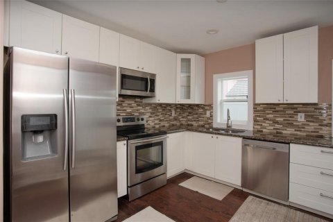 Casa en venta en Saint Petersburg, Florida, 3 dormitorios, 123.19 m2 № 1900074 - foto 6