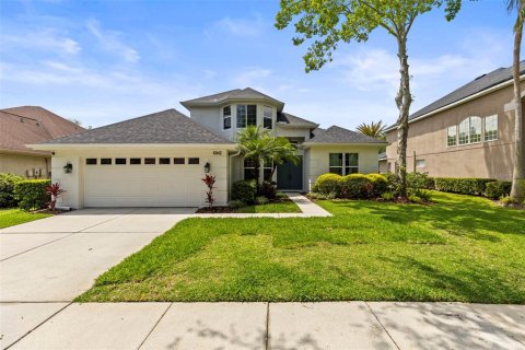 House in Tampa, Florida 4 bedrooms, 265.61 sq.m. № 1732651 - photo 24