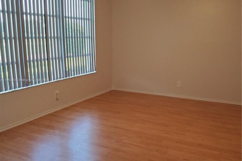 Condo in Pompano Beach, Florida, 2 bedrooms  № 1878411 - photo 13