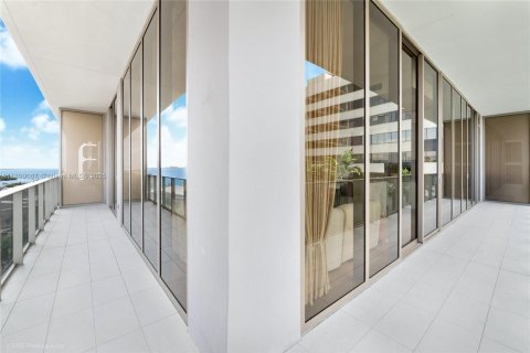 Снять в аренду кондоминиум в Майами, Флорида 2 спальни, 87.51м2, № 1951430 - фото 14