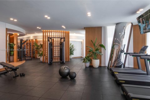 Снять в аренду кондоминиум в Майами, Флорида 2 спальни, 87.51м2, № 1951430 - фото 24