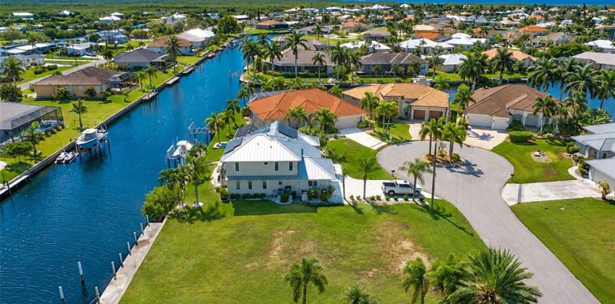 Terrain à Punta Gorda, Floride № 2429178