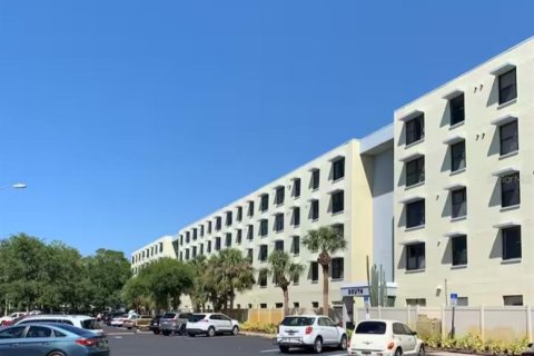 Copropriété à louer à Clearwater, Floride: 2 chambres, 95.69 m2 № 1580754 - photo 1