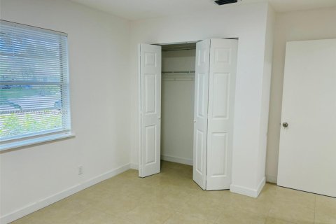 House in Deerfield Beach, Florida 2 bedrooms, 75.44 sq.m. № 1828271 - photo 17
