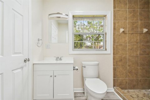 House in Sarasota, Florida 3 bedrooms, 99.59 sq.m. № 1519265 - photo 15