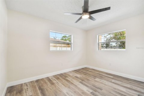 House in Sarasota, Florida 3 bedrooms, 99.59 sq.m. № 1519265 - photo 21