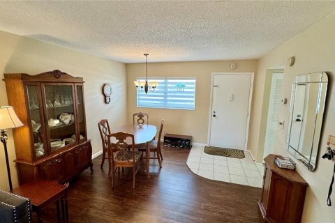 Condo in Largo, Florida, 1 bedroom  № 1561360 - photo 21